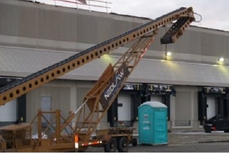 portable toilet delivery and service