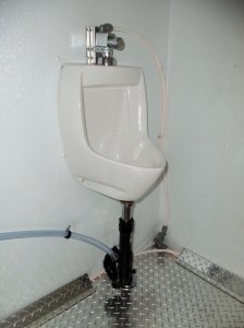 Portable toilet, portable washroom, Johnson's Sanitation Service, Sink Rentals, Septic Services, Septic Tank Pumped, Construction, Parties, Special Events, Back Yard Gatherings